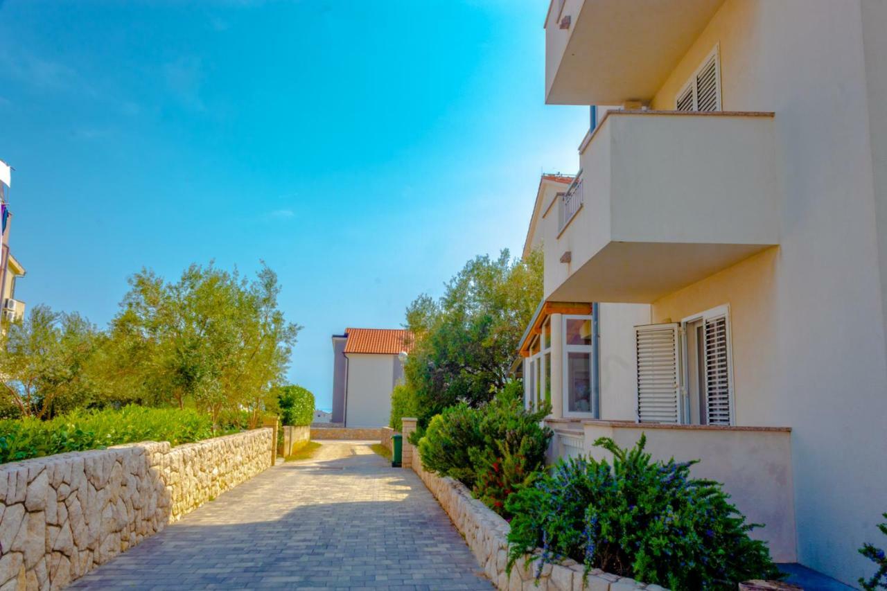 Apartments In Krk Krk Town Eksteriør billede